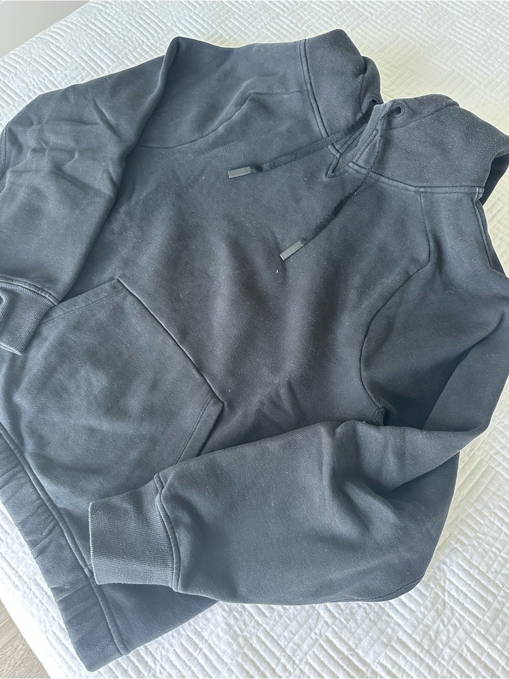 Lululemon Black Pullover